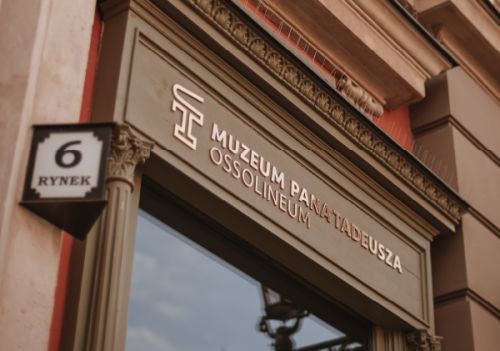 Zdjęcie, fasada Muzeum Pana Tadeusza